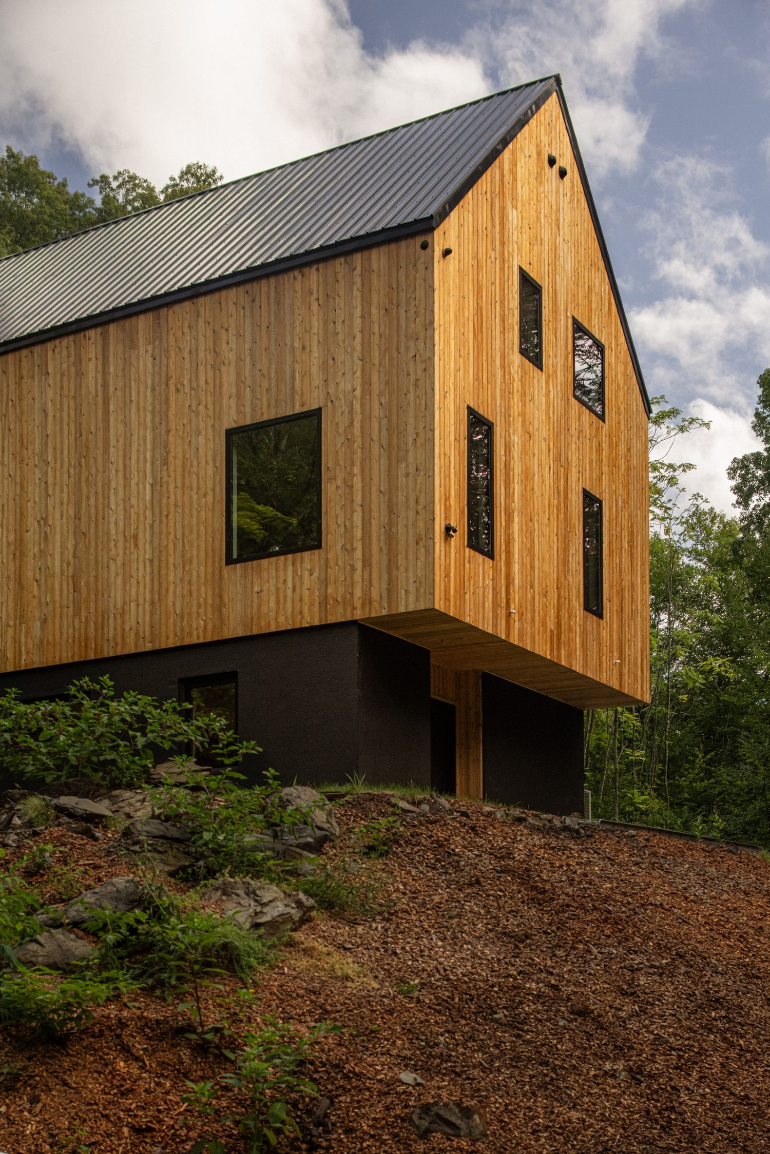 Facade and cantilever, Rhinebeck